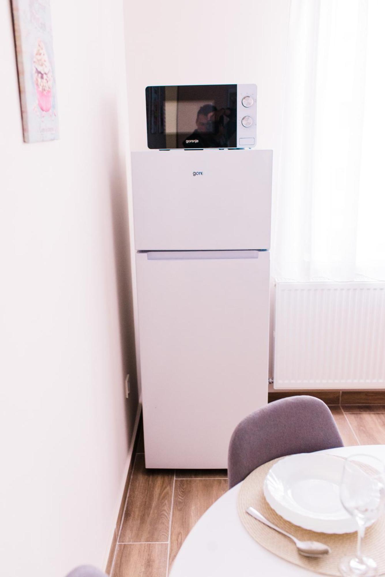 Central White Apartment Satu Mare Dış mekan fotoğraf